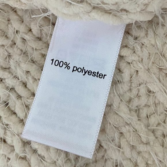 Gorgeous, Soft Cowl Neck Cable Knit Cropped Sweater. Sz L NWOT - Picture 9 of 13